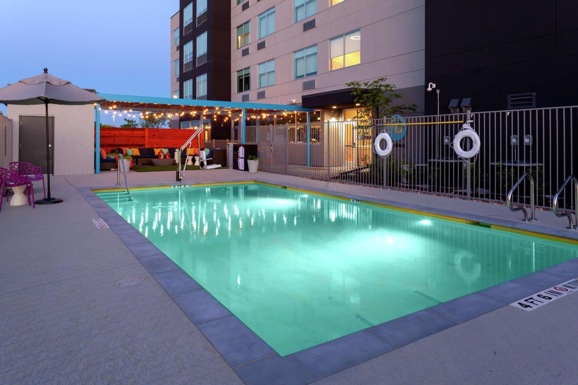 Tru By Hilton Round Rock Hotel Екстериор снимка
